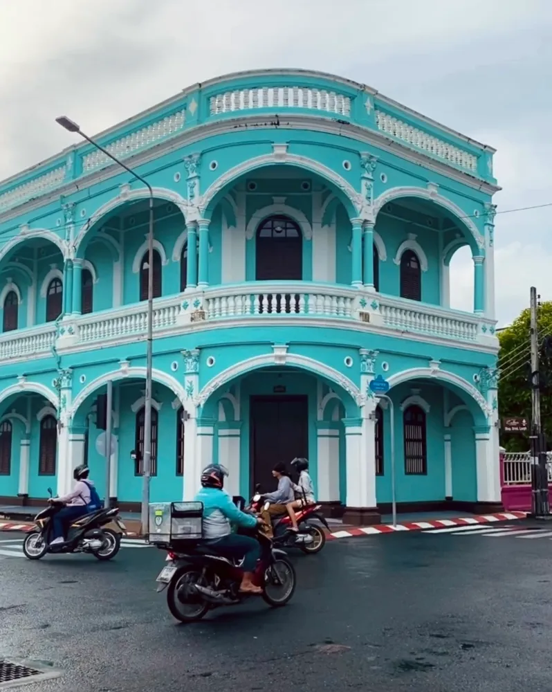 Scooters in Old Phuket Town