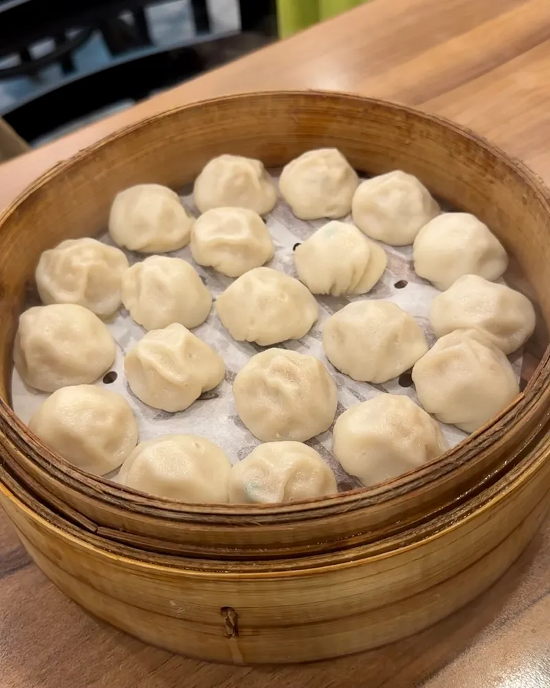 Oolong-infused soup dumplings in Taipei